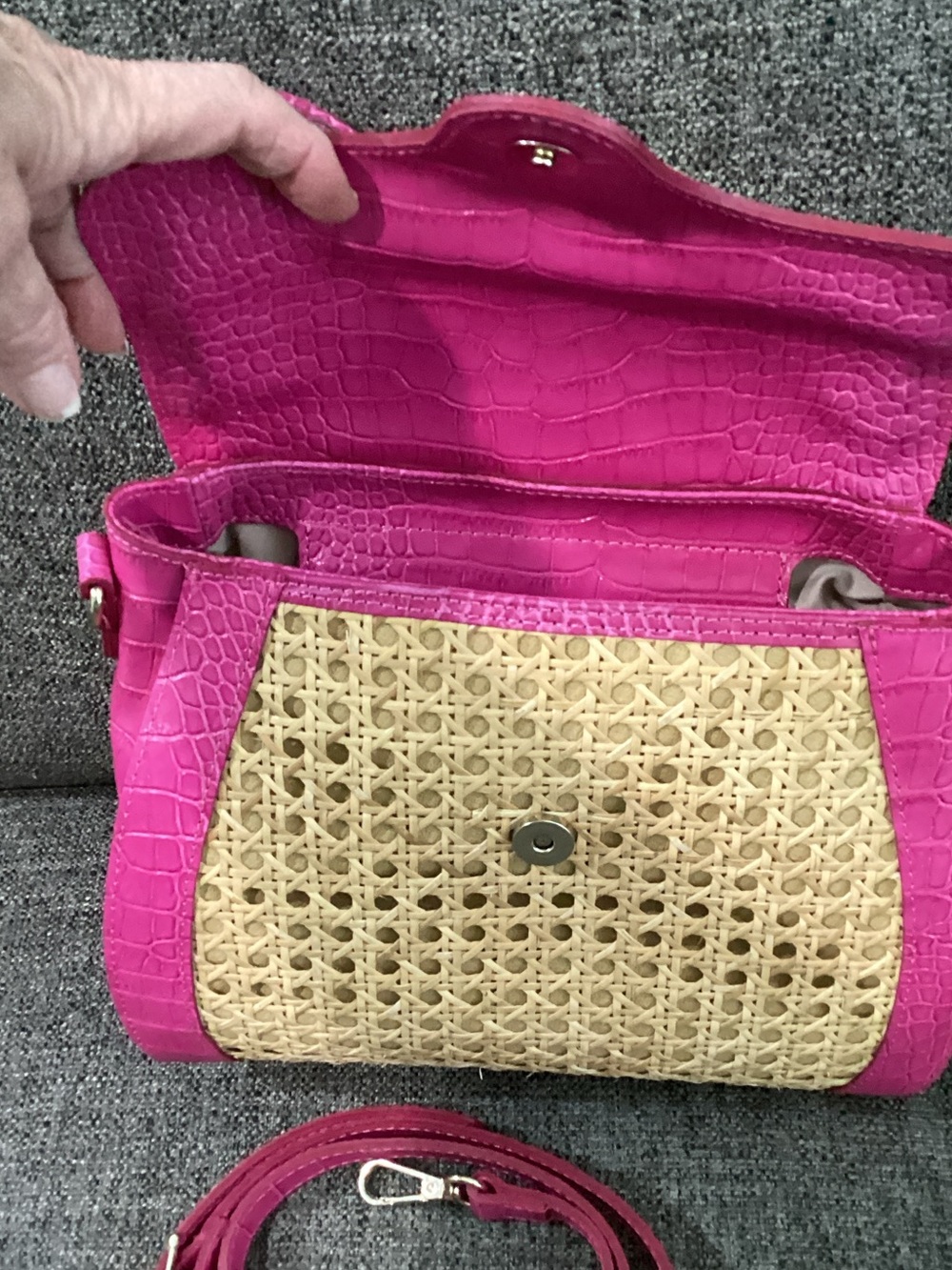 Maria Antonieta Pink Trim Woven Satchel with Detachable Strap - Picture 3 of 12